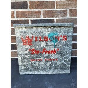 Vintage Galvanized Metal Dairy Porch Milk Box "Wilson's Sta-Fresh"